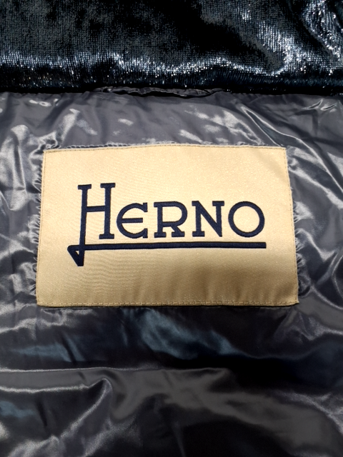 Herno puffer med korte ærmer
